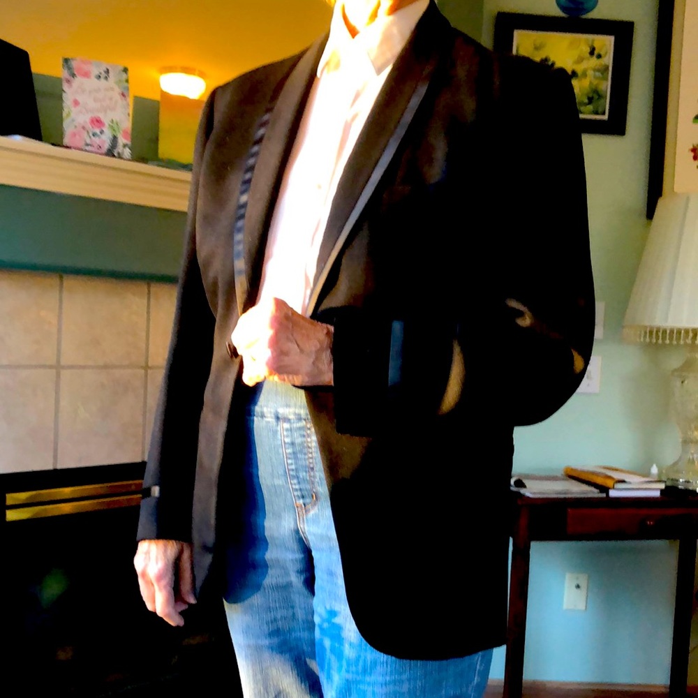 Tuxedo jacket, black w/black satin trim. Made by Jackson the Tailor size 38-40.